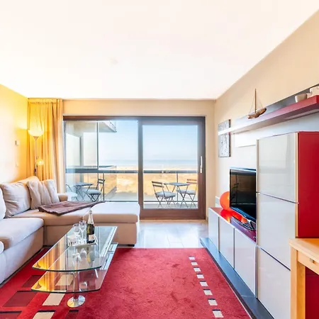 By Belgian Coast With Sea Views, Cleaning Included *