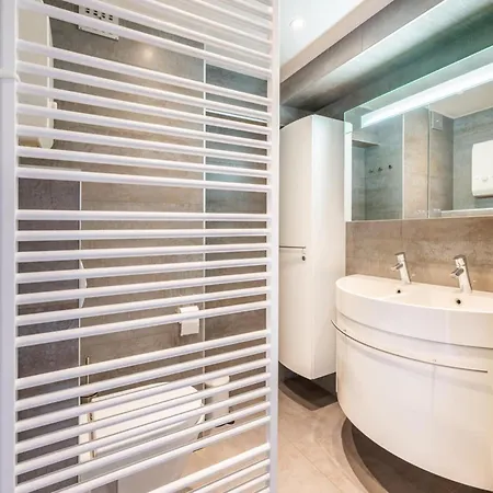 By Belgian Coast With Sea Views, Cleaning Included * أوستدوينكيرك