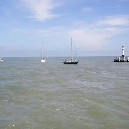 By Belgian Coast With Sea Views, Cleaning Included شقة أوستدوينكيرك